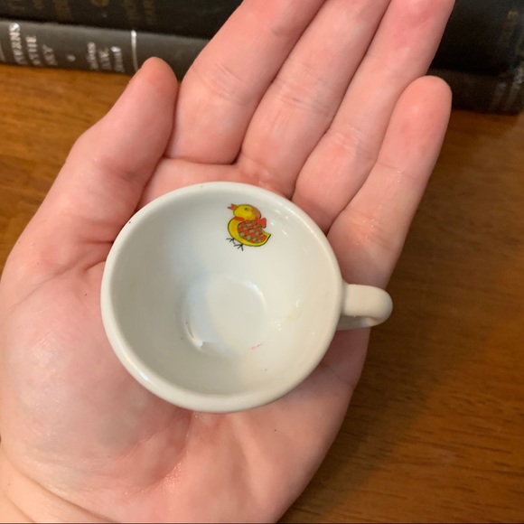 Tiny cute teacup, doll-sized, little kid Lucy Rigg - Picture 5 of 7